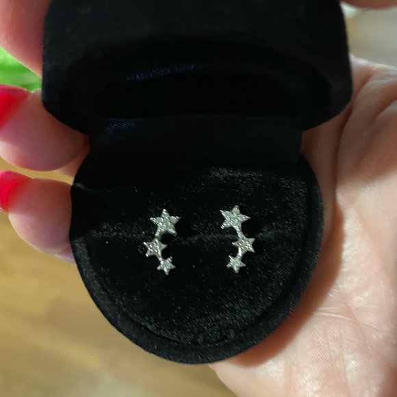 Really cute 3 star sterling silver earrings with small cubic zirconia stones 💫 - Picture 2 of 4